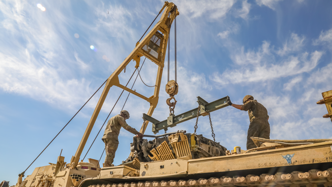 Recovery vehicle hoisting equipment
